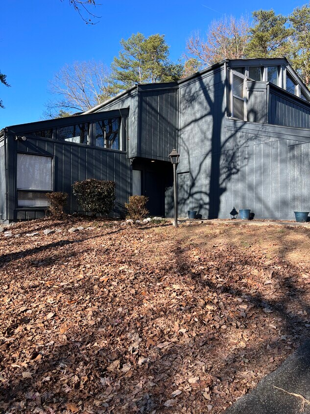 Outside of house from parking area/driveway - 3645 Belmont Rd