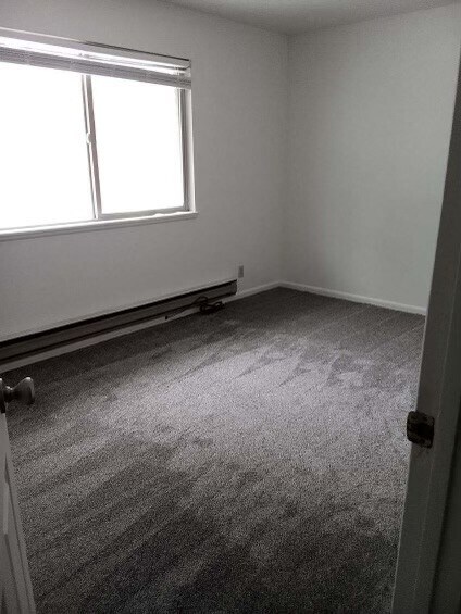 Building Photo - 30 Fairway Dr
