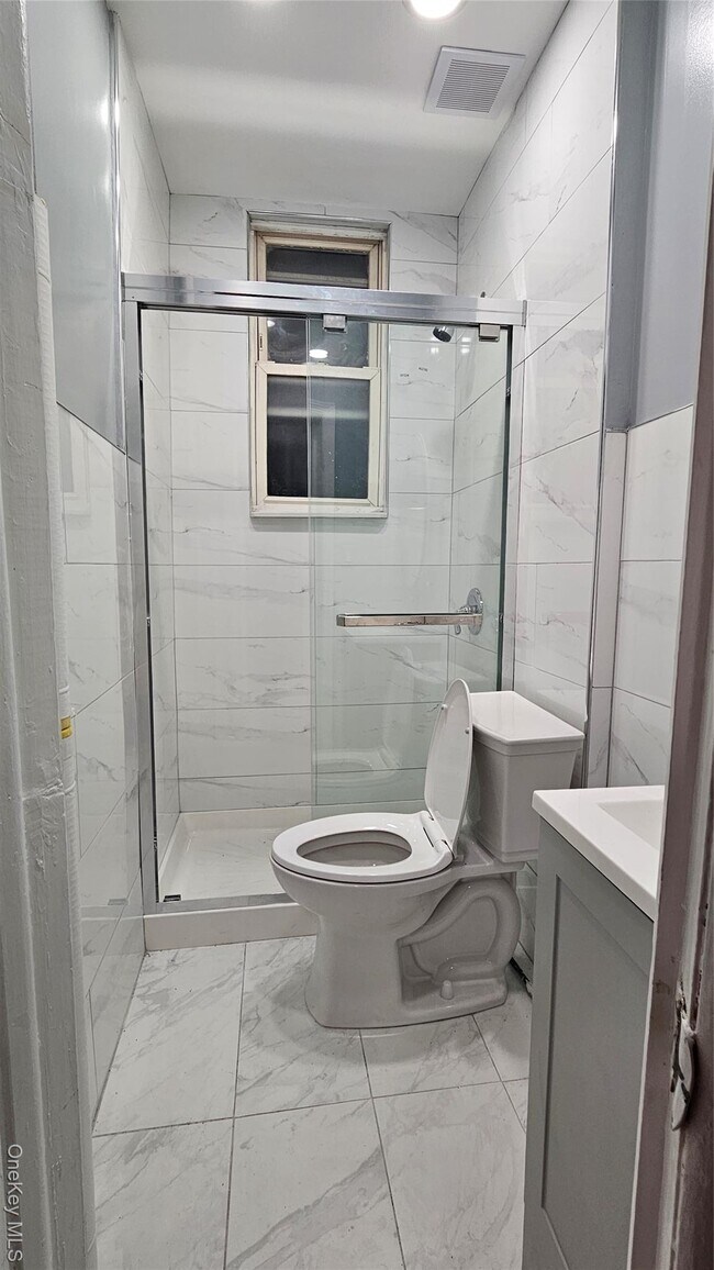 Foto del edificio - 272 New Jersey Ave