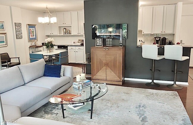Building Photo - 1 br, 1 bath Condo - 25 E 40th St Apt 3F # 3F