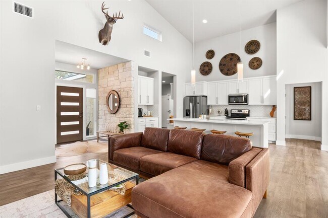 Foto del edificio - 307 Bedford Dr