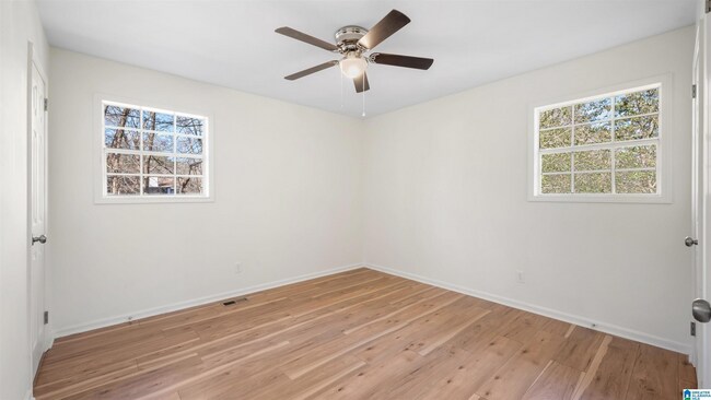 Foto del edificio - 2426 Ormond Dr