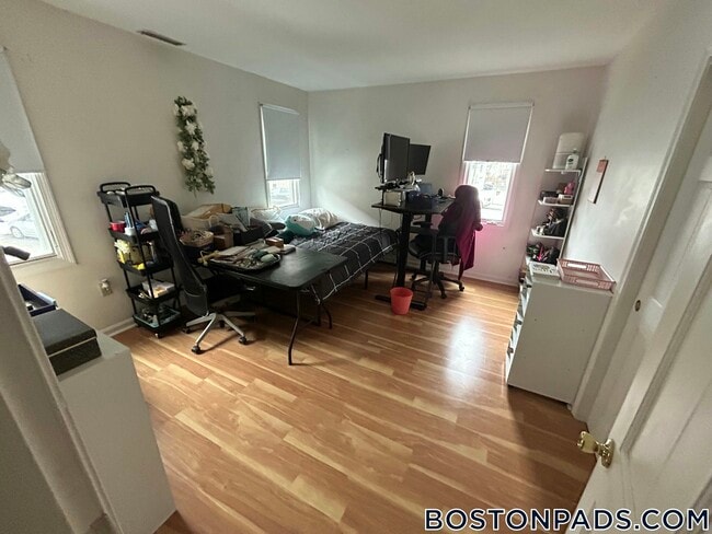 Foto del edificio - 5 Etna St