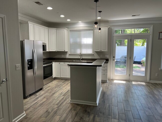 KItchen - 25 Sugar Maple Ln