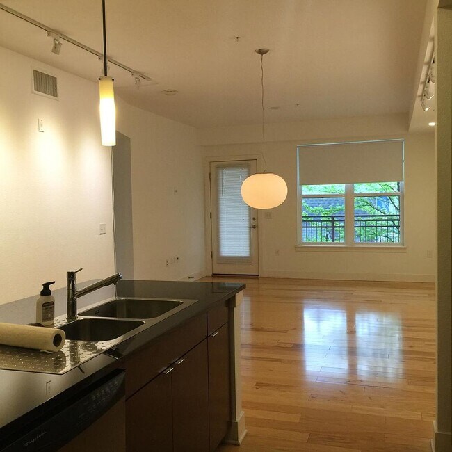 Foto del edificio - 2240 N Clay St