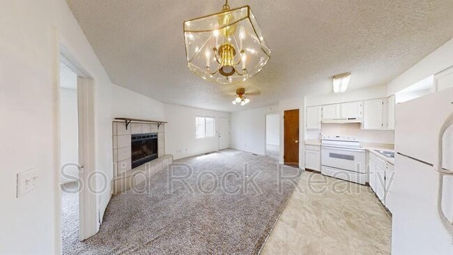 Building Photo - 816 Bennett Ave