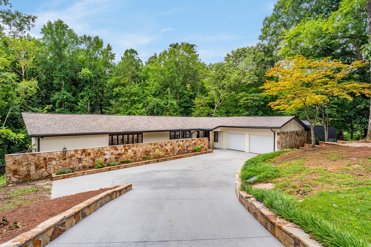 1351 Paces Forest Dr NW, Atlanta, GA 30327 House for Rent in Atlanta