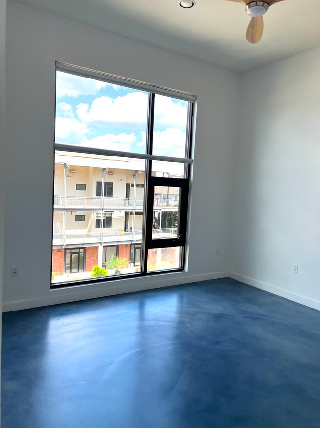 Building Photo - 2525 S Lamar Blvd
