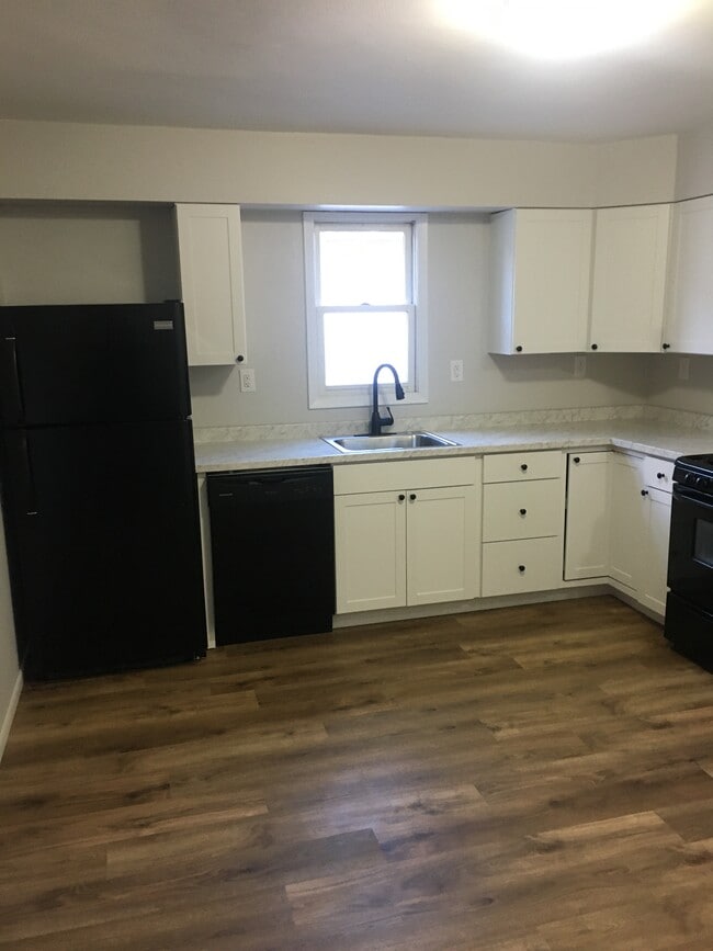 Building Photo - 788 Hazelwood Ave