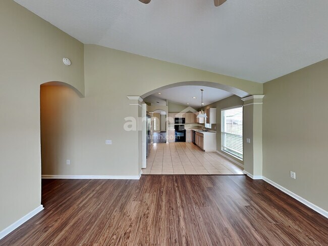 Building Photo - 30839 St Vincent Ct