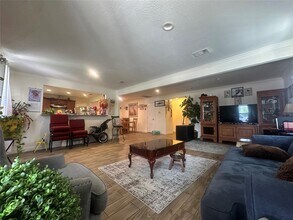 Building Photo - 3331 Longhorn Dr