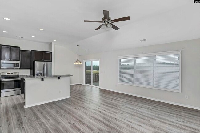 Foto del edificio - 356 Finch Ln
