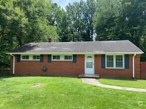 Building Photo - 3011 Dellwood Dr