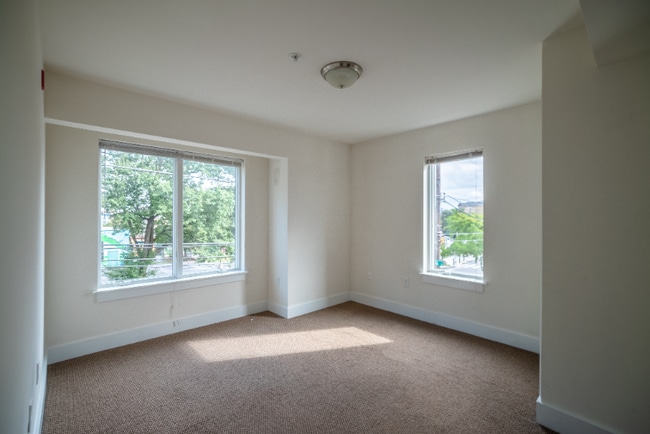 Photo - 441 N 32nd St Apartment