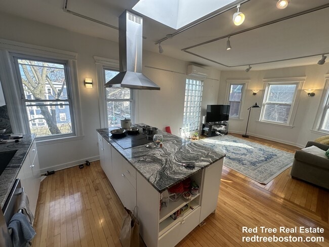 Building Photo - 229 Harvard St