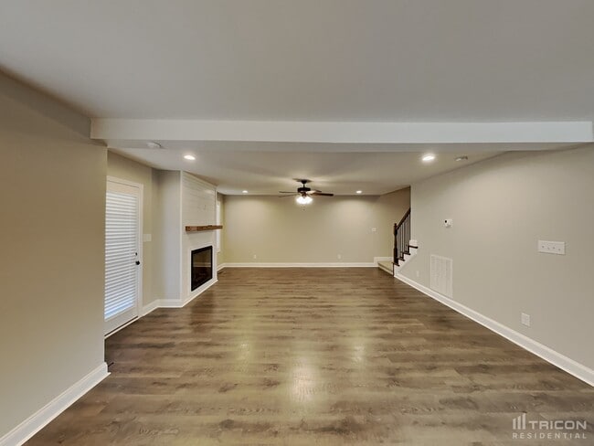 Building Photo - 714 Banister Dr