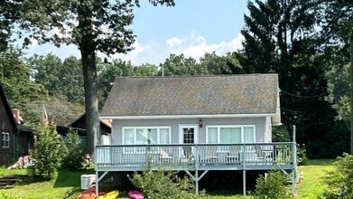 Building Photo - 153 Cottage Rd