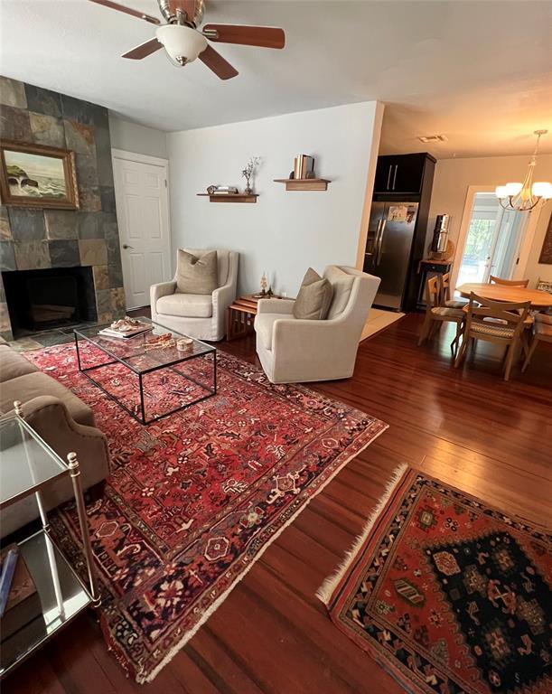 Foto del edificio - 3705 Grayson Ln