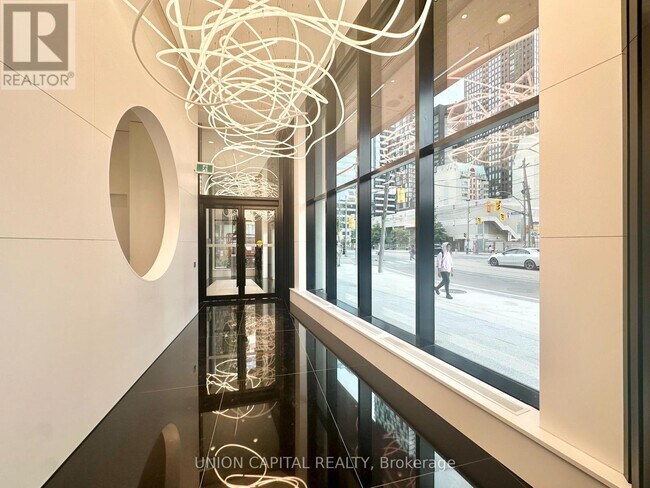 Photo du bâtiment - 280 Dundas St W