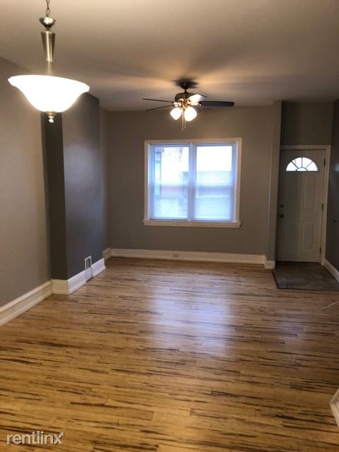 Foto del edificio - 3 br, 1 bath House - 2400 S. Watts St