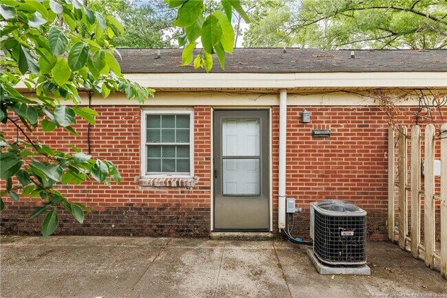 Building Photo - 2422 Bragg Blvd