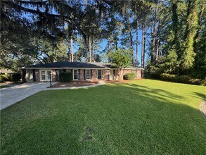 Building Photo - 12 Raleigh Dr