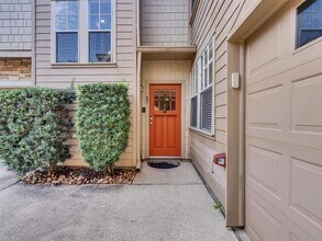 Building Photo - 83 Scarlet Woods Ct