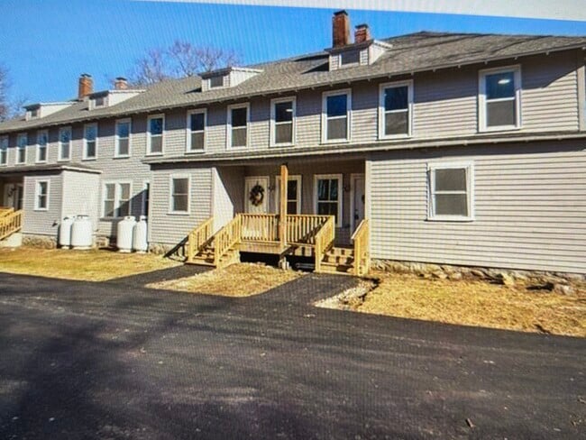 Building Photo - 35 Watch St