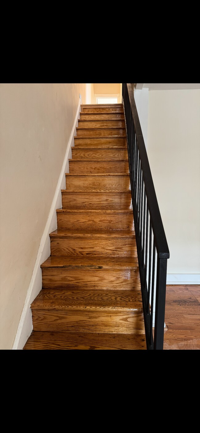 Building Photo - 546 N 56th St