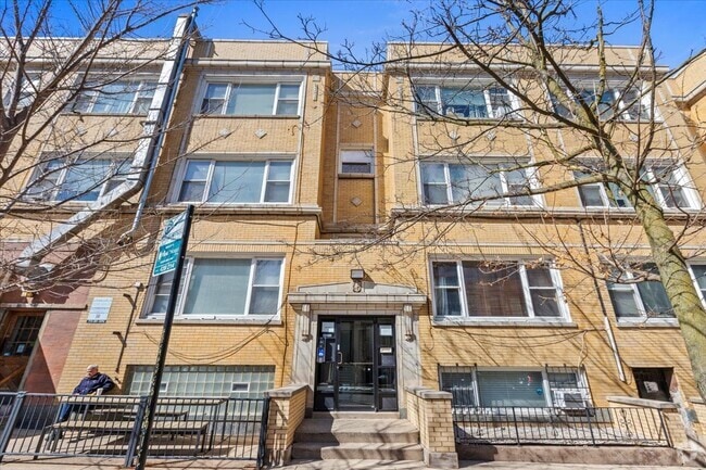 Building Photo - 442 W Arlington Pl
