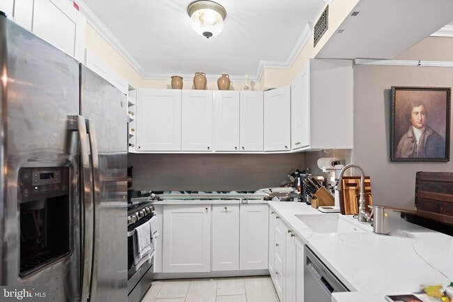 Foto del edificio - 555 Massachusetts Ave NW