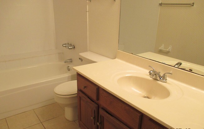 Building Photo - 6917 Villa Hermosa Dr