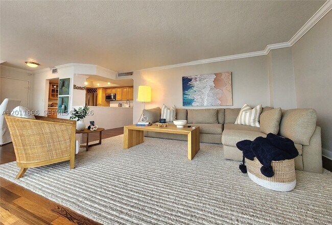 Foto del edificio - 2030 S Ocean Dr