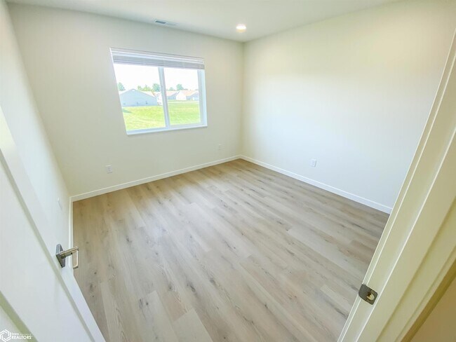 Foto del edificio - 502 Layne Dr