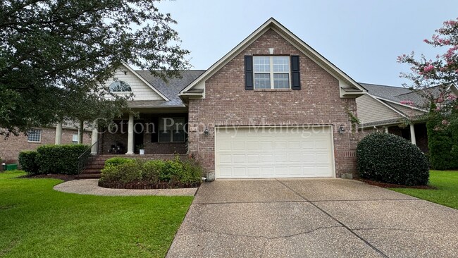 Foto del edificio - 4BR/3BA Well appointed home in the gated c...