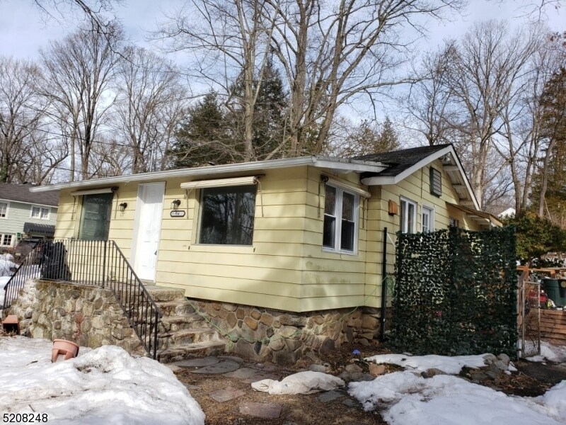 Foto principal - 84 Windbeam Ave