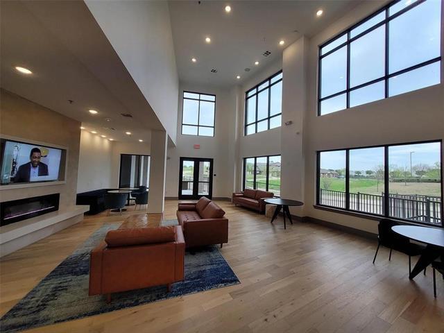 Foto del edificio - 2700 Old Denton Rd