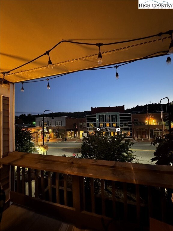 Foto del edificio - 116 Grand Blvd