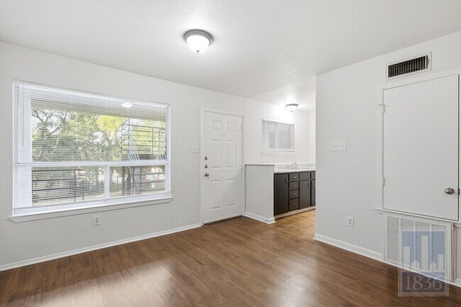 Foto del edificio - 1514 Parker Ln