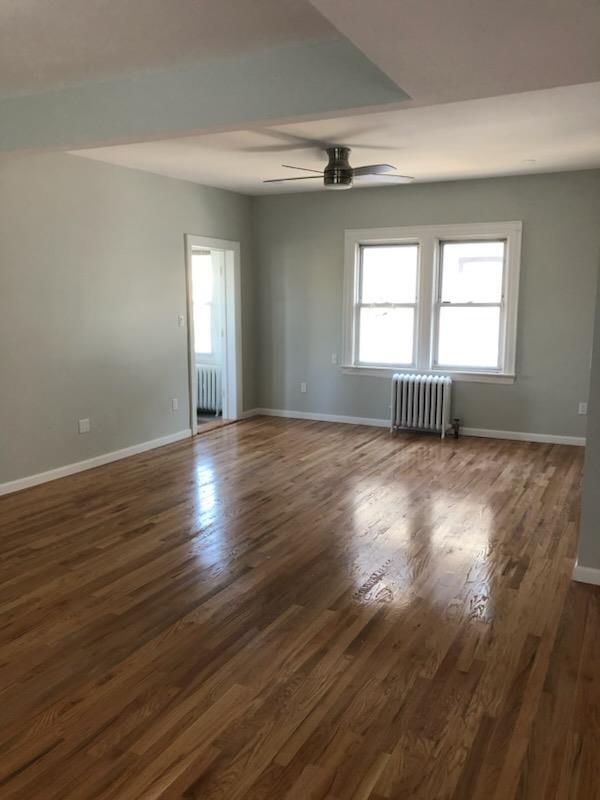 Foto del edificio - 511 Laurelton Blvd