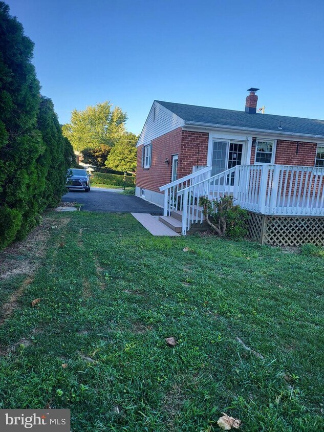 6 Guilford Ct, Wilmington, DE 19810 House Rental in Wilmington, DE