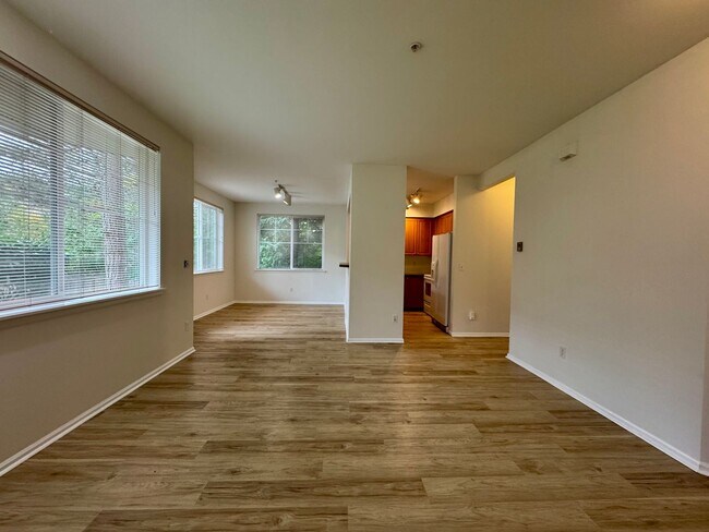 Foto del edificio - Move In Ready 2 Bedroom Condo in Everett