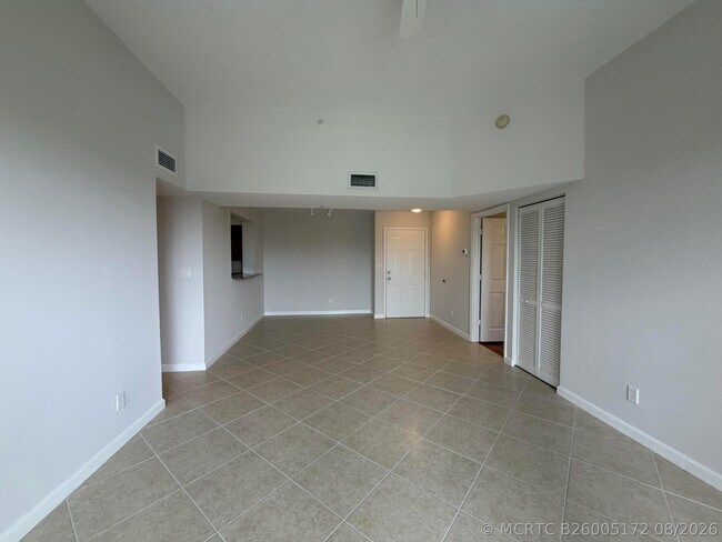 Foto del edificio - 519 E Sheridan St