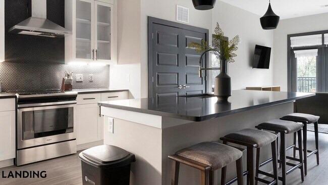 Foto del edificio - 2550 Blackmon Dr