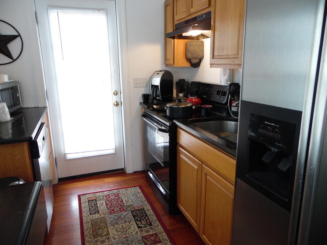 Kitchen - 1427 22nd Ave