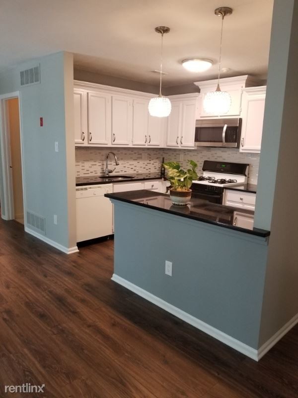 Building Photo - 2 br, 2 bath Condo - 608 Diamond Dr
