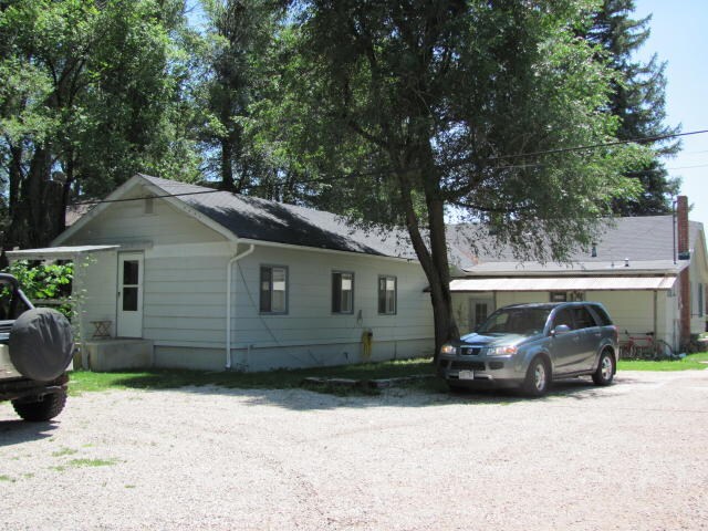 De regreso de Main Buliding - 1730 W MULBERRY St