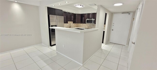 Building Photo - 18051 Biscayne Blvd