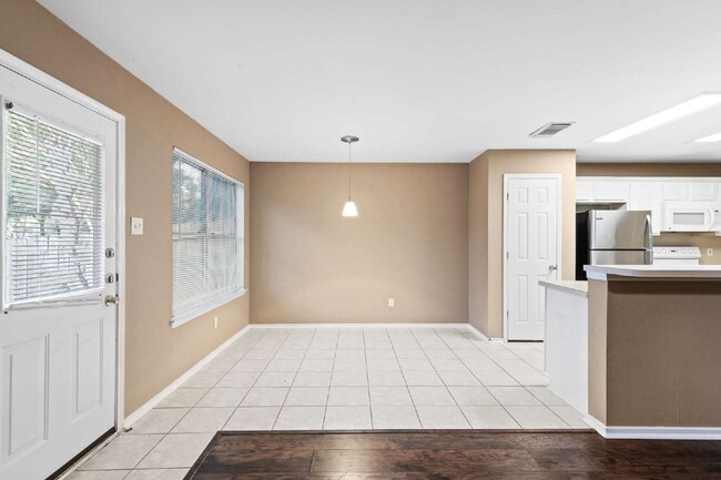 Foto del edificio - 51 Marble Rock Pl