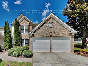 Building Photo - 320 Balaban Cir